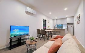 Modern & Stylish 3 Bedroom At Lowerhutt